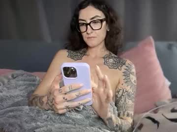 Cutiekink69 Chaturbate stream image from April 06, 2026