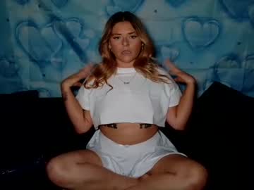 Blonderebelxoxo Chaturbate stream image from April 06, 2026