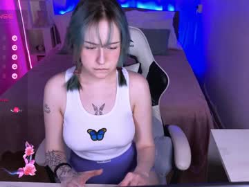 Karinahili Chaturbate stream image from April 06, 2026