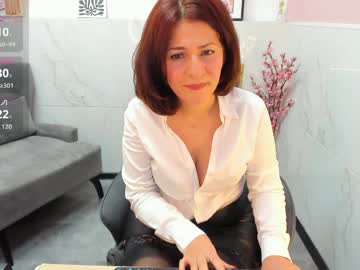 Karolinaorient Chaturbate stream image from April 06, 2026