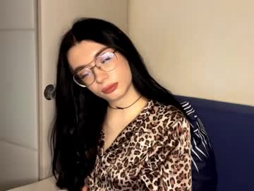 Mereditheurich Chaturbate stream image from April 06, 2026
