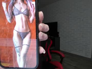 Roxy_Silver Chaturbate stream image from April 06, 2026