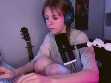 Lunagorgon Chaturbate stream image from April 06, 2026