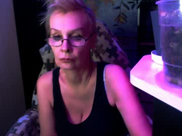 Helgahimmele Chaturbate stream image from April 06, 2026
