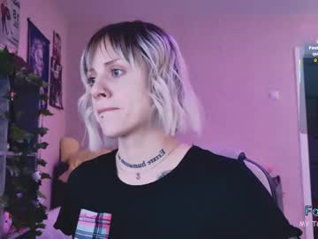 Nanitamoore Chaturbate stream image from April 06, 2026