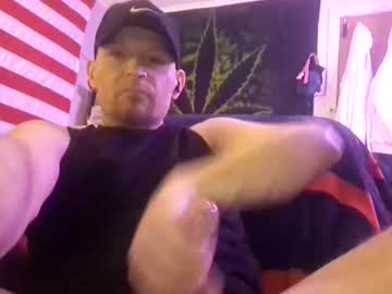 Dougiebisme Chaturbate stream image from April 07, 2026