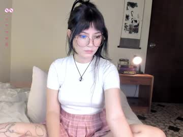 Monserrat_Gil Chaturbate stream image from April 07, 2026