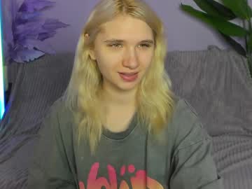 Kitty_Blondy Chaturbate stream image from April 07, 2026
