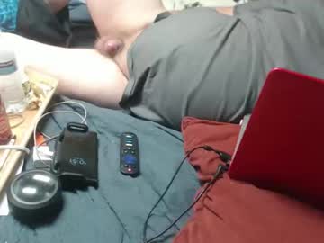 Doouugcumming Chaturbate stream image from April 07, 2026