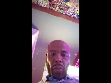 Icemanmell Chaturbate stream image from April 07, 2026