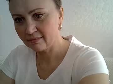 Golden_Kessie Chaturbate stream image from April 07, 2026