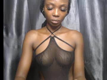 Ebony_Petitequeen Chaturbate stream image from April 07, 2026