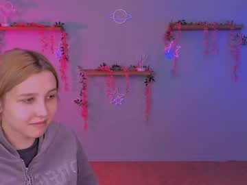 Ayla_Wave Chaturbate stream image from April 07, 2026