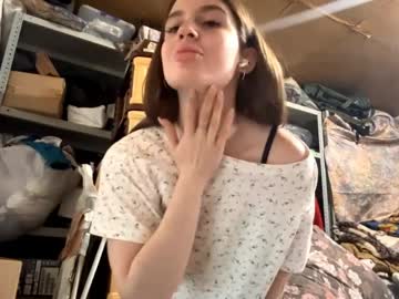 Lunavellex Chaturbate stream image from April 07, 2026