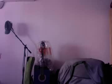 Redbonezzzz Chaturbate stream image from April 07, 2026