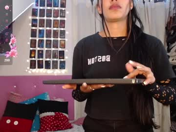 Littlebombon Chaturbate stream image from April 07, 2026