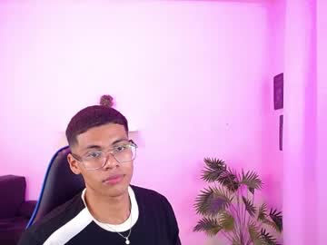 Valentino_08 Chaturbate stream image from April 07, 2026