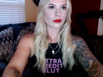 Blondievixenxx Chaturbate stream image from April 07, 2026