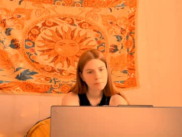 Aliceinredsquare_ Chaturbate stream image from April 08, 2026