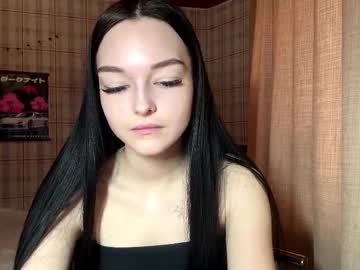 Eleniwilkey Chaturbate stream image from April 08, 2026