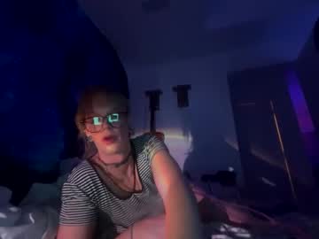 Mickisofine Chaturbate stream image from April 08, 2026