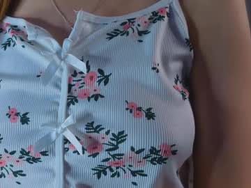 Llunacoom Chaturbate stream image from April 08, 2026