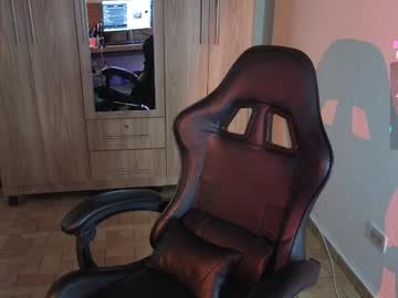 Lee_Moyalune Chaturbate stream image from April 08, 2026