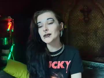 Seraphinmunster Chaturbate stream image from April 08, 2026