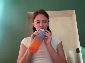 Hannahinto Chaturbate stream image from April 09, 2026