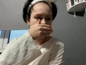 Earthascritchfield Chaturbate stream image from April 09, 2026