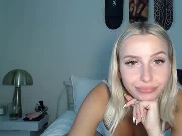 Itsmealexisrae Chaturbate stream image from April 09, 2026