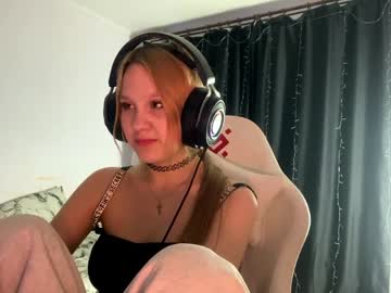 Kayceefroehner Chaturbate stream image from April 09, 2026