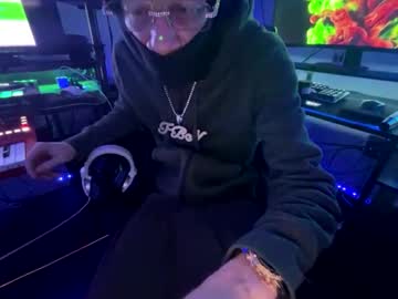 Albinokingcurvegod Chaturbate stream image from April 09, 2026