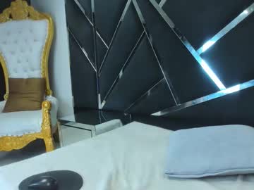Alisonmoon72 Chaturbate stream image from April 10, 2026