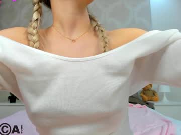 Donnaaa_Evans Chaturbate stream image from April 10, 2026