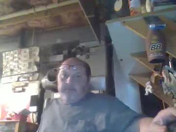 Handiemanhere Chaturbate stream image from April 10, 2026