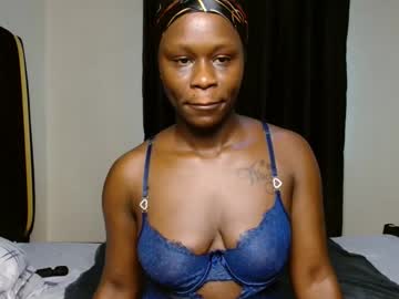 Sexxytracy Chaturbate stream image from April 10, 2026
