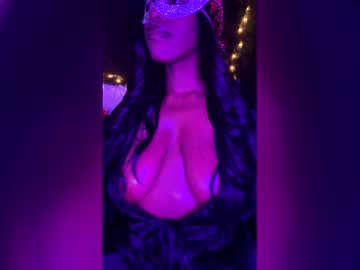 Sweetberryxo Chaturbate stream image from April 10, 2026