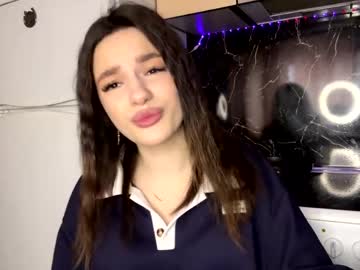 Chasitykuhnle Chaturbate stream image from April 10, 2026