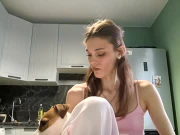 Jeannielighter Chaturbate stream image from April 10, 2026