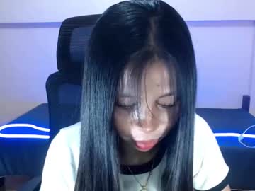 Uradea Chaturbate stream image from April 10, 2026