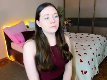 Alluringeyess Chaturbate stream image from April 10, 2026
