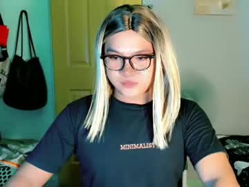 Krezikeed Chaturbate stream image from April 10, 2026