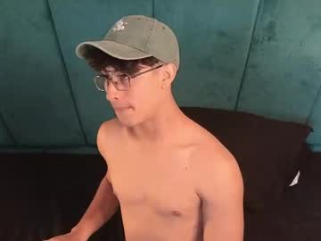 Aaron_Eze Chaturbate stream image from April 10, 2026