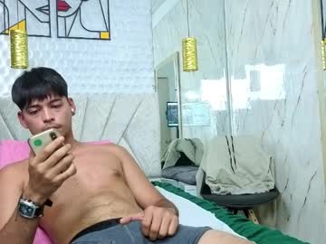 Max_Wine_ Chaturbate stream image from April 10, 2026
