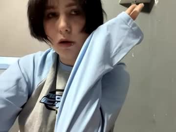 Earthascritchfield Chaturbate stream image from April 10, 2026