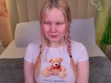 Kittenxoann Chaturbate stream image from April 10, 2026