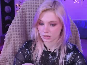 Moonlight_Mia Chaturbate stream image from April 10, 2026