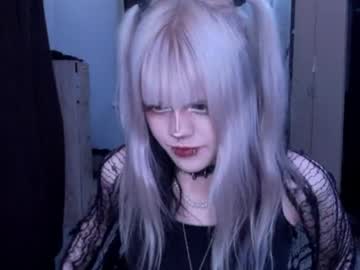Alicevelt Chaturbate stream image from April 10, 2026