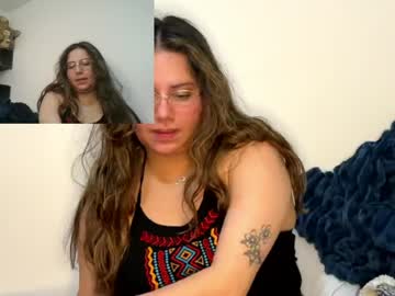 Becreative_ Chaturbate stream image from April 11, 2026